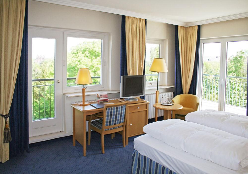 Thomas Hotel Spa & Lifestyle Χούζουμ Εξωτερικό φωτογραφία